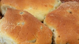 Bocconcini di pane con le olive