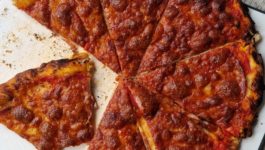 PIZZA SOTTILE E CROCCANTE CHICAGO TAVERN STYLE